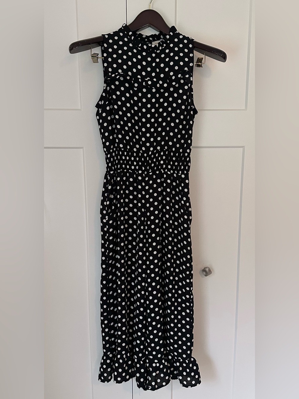 Monteau Los Angeles Black and White‎ Polka Dot Romper
